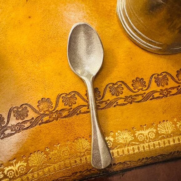 Vintage Pewter CARSON Baby Porridge Bowl Teddy Bear Handle Bowl Cup Spoon ABC - Picture 6 of 12